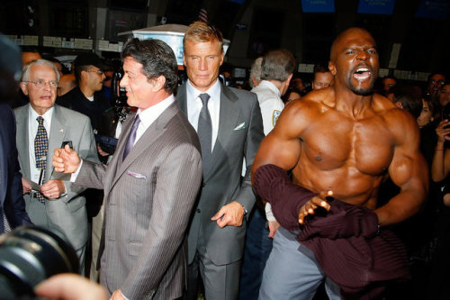 ultra-plumbersplumbum: crownedpatriot: smokeybissli: current mood: terry crews yelling and tearing o