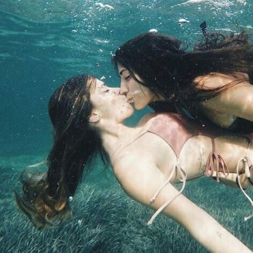 lesbivy:wlw mermaid aesthetic