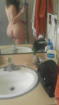 Mygirlfund&Amp;Rsquo;S Pussykat In Her Bathroom Showing Off Her Sexy Ass Naked In