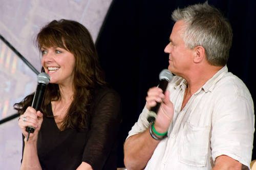 Amanda Tapping & Richard Dean Anderson, Being Adorable At GateCon 2008. (`)