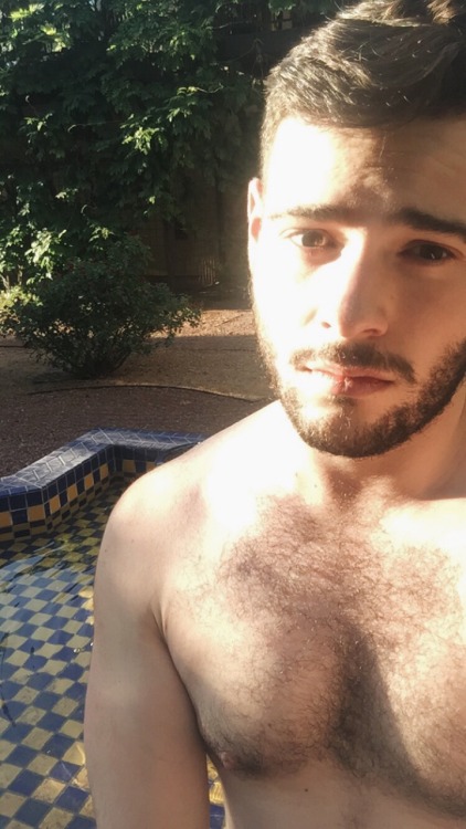 meekaleeks:Post run glow (jk it’s just the sun)