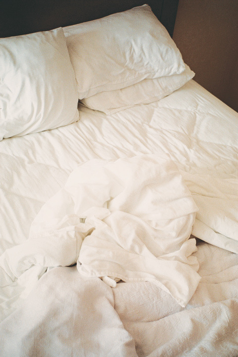 w0lf-sunset:  bed