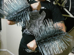 randomitemdrop: Item: homemade Spiked Bracers;