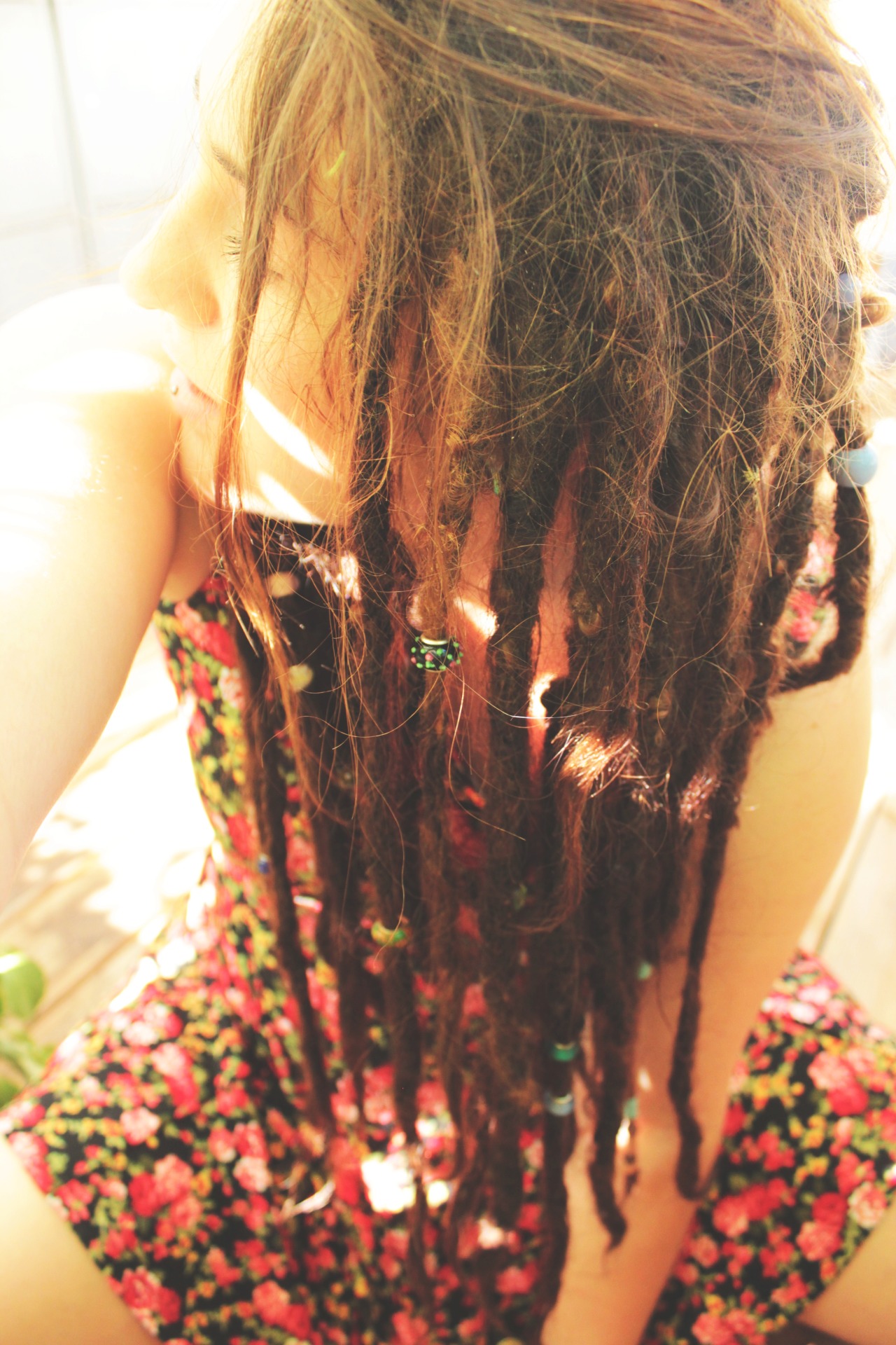 filthyfleur:  come on over ❀
