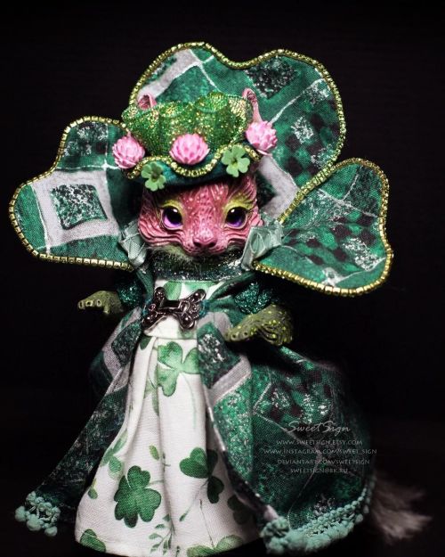  Clover Queen is finished and can be adopted on my Etsy or BearpileLinks are in my profile.All t