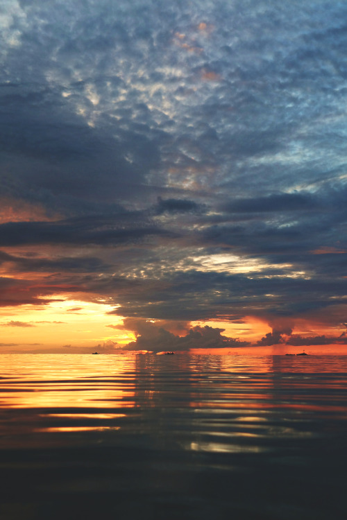 lsleofskye:  Ocean of color
