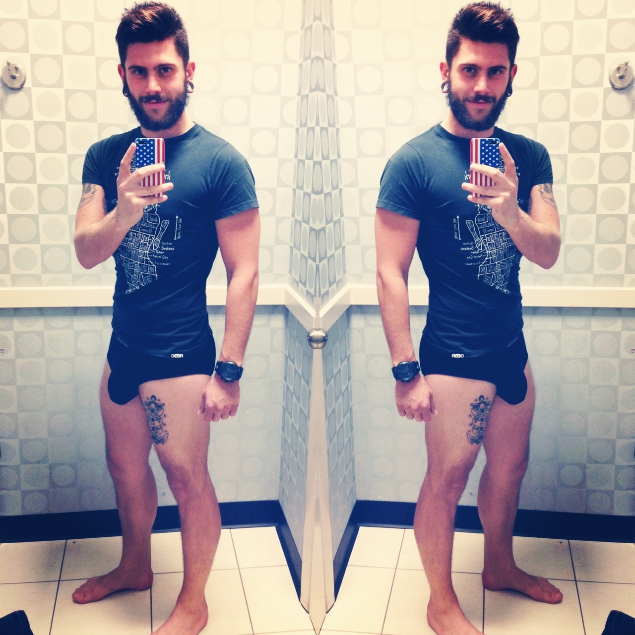 cumpletelyhappy:  Source: dontdoitfrankie 