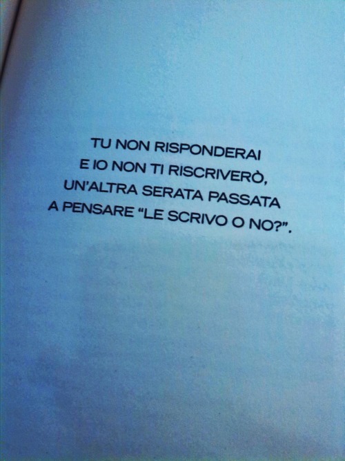 haipromessodiportarmialmare:    Libro: “Fuori piove, dentro pure, passo a prenderti? “|Haipromessodiportarmialmare.  