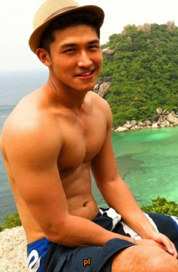 yumyumasianhunks:  yum yum Asian hunks. check out my blog