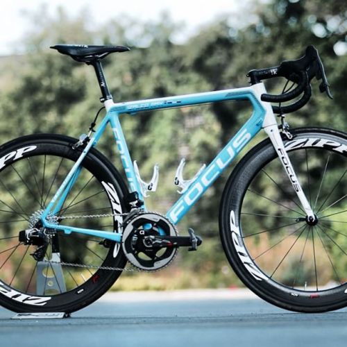 dfitzger: by @ag2rlamondiale_procyclingteam: Et voici notre #FocusBikes #Izalco pour la 2ème étape #