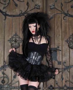 gothicandamazing:  Model: Stacy SteelBones  Welcome to Gothic and Amazing | www.gothicandamazing.org  