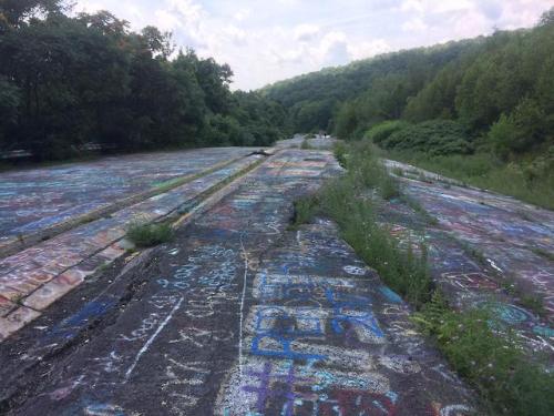 abandonedandurbex:A portion of Route 61 in Centralia, PA, which was abandoned after an underground c