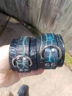 dominionleathershop:Finished a set of Scaled Thanatos cuffs for a customer and i think they turned out well!