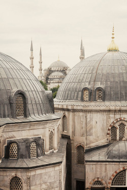 curtiscsmith:  The Blue Mosque from Hagia