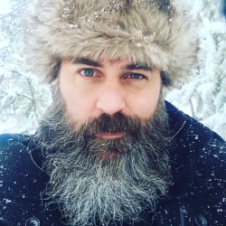 fcb4: Merry Christmas! Winter, a great season for beards &amp; hats!  Agreed. Tis the season for beards.