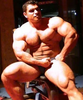 bigmonsterz:  Ali Asghar Kaboli 