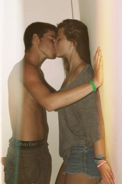 Itsa-Beautiful-Thing:  Boy, Couple, Kiss, Kissing - Inspiring Picture On Favim.com