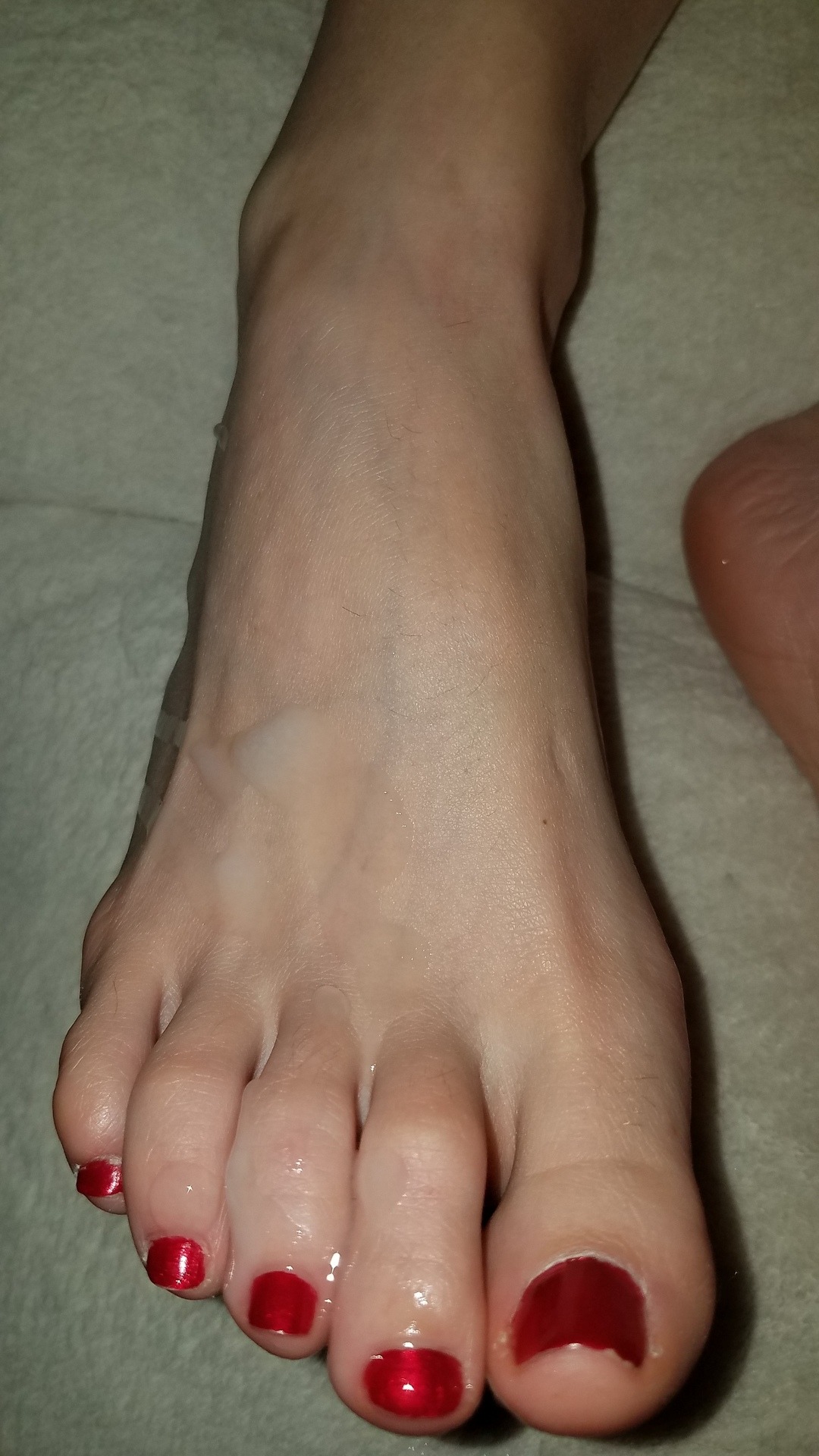 myprettywifesfeet:  I’m very thankful to have a beautiful girl with such pretty