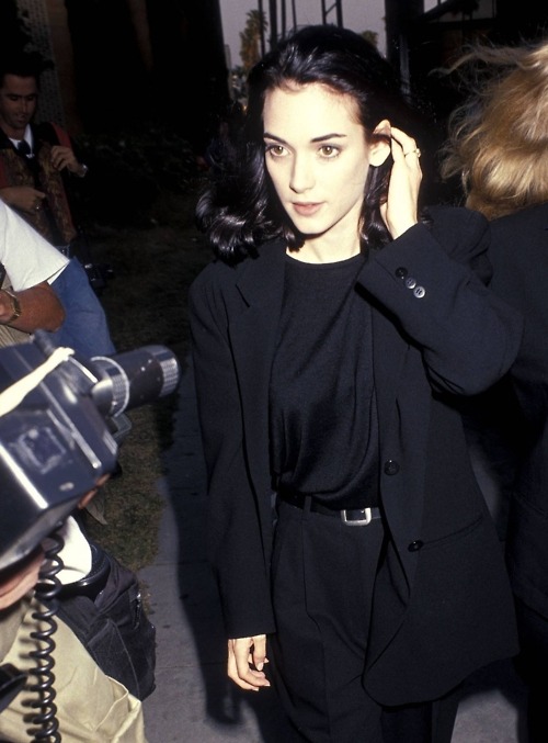 90sgeller: winona ryder + her iconic black outfits