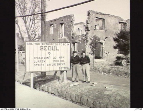 RAAF nursing sisters Lorraine Jarrett and Helen Blair during anoff-duty tour of Seoul (South Korea, 