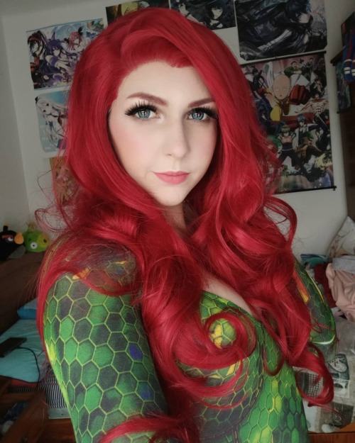Queen Mera for you all . Wig from: @imstylewigs . . www.instagram.com/p/B_ShnS3jtf_/?igshid=