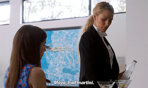 siegel-kate:How to make real martini according to Emily NelsonBonus: