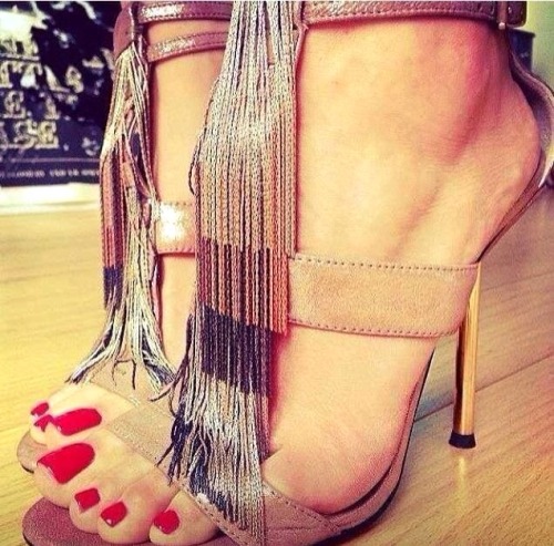 foot-fetish-girl: Foot Fetish
