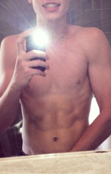 magconslays:  carneasadas:  Shawn Mendes arms/abs appreciation post  Why do 15 year
