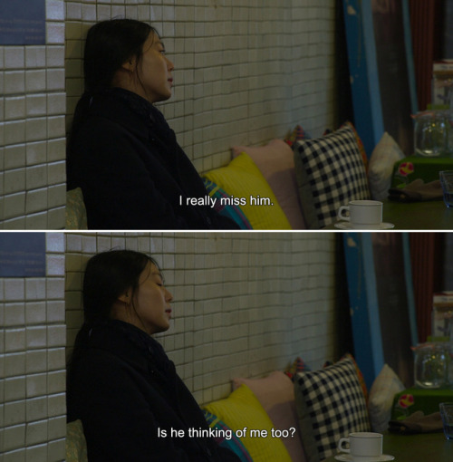 ― On the Beach at Night Alone (2017)Young-hee: I really miss him. Is he thinking of me too? #ithinkt