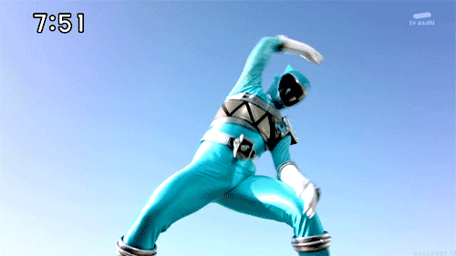 Clever Henshin — “The Steely Hero! Kyoryu Cyan!”