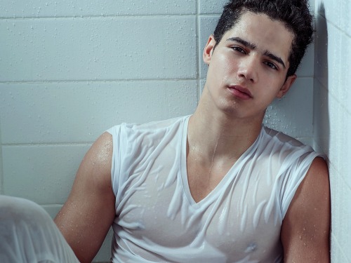 iamyourfriendd-blog:Sexy Jordan Torres