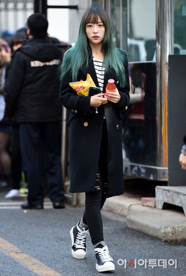 Korean Celebrities Fashion Exid Hani Fashion Going To Music Bank