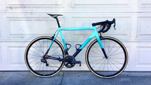 youcantbuyland:  valhallaisland: Fresh consumables and a new set of wheels. This bike’s done over 20