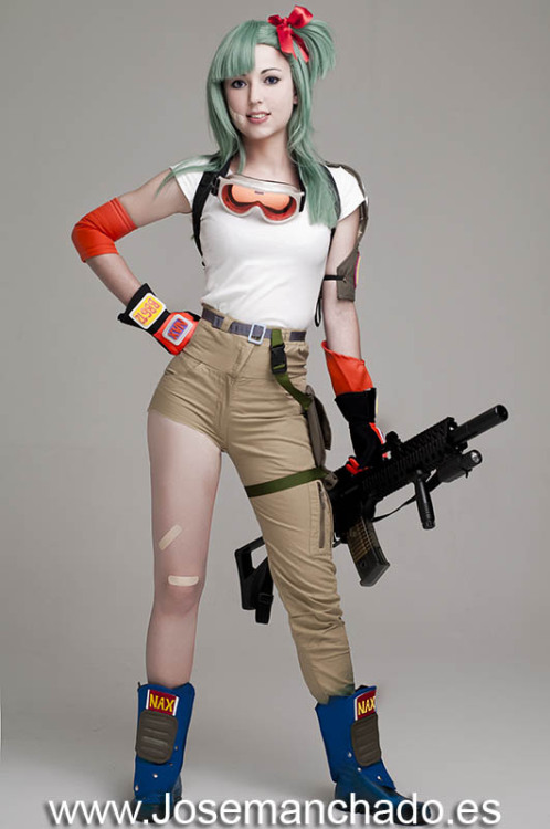 kamikame-cosplay:  Great Bulma Briefs motorcycle version by Virchan.  Photo by josemanchado.