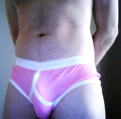 jockeyboydfw: pink low-rise jockey briefs with white trim!