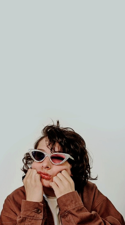 lucasvapor: finn wolfhard lockscreensphotographed by  R Burman for PAPER Magazine (September 20