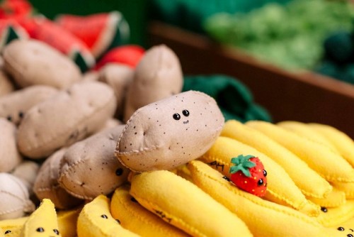 itscolossal:Lucy Sparrow’s ’80s Style Supermarket Offers 31,000 Handmade Felt Items