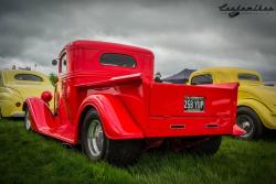 morbidrodz:  Check out this blog for more vintage cars, hot rods, and kustoms