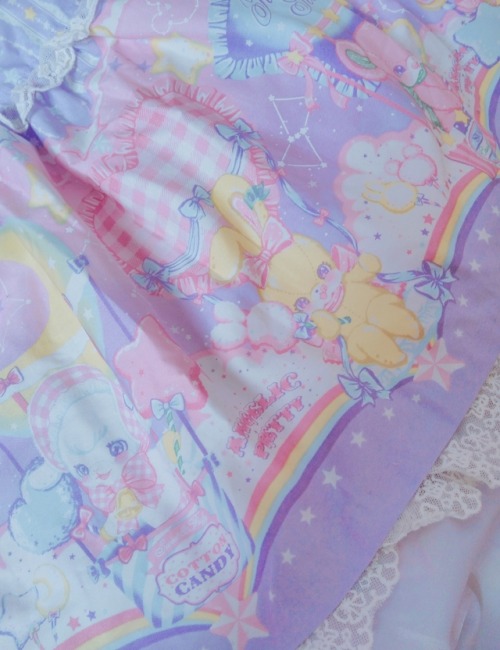 bunnyhauntingthedollshouse: The Cotton Candy Shop set arrived, it’s my first AP and I’m 