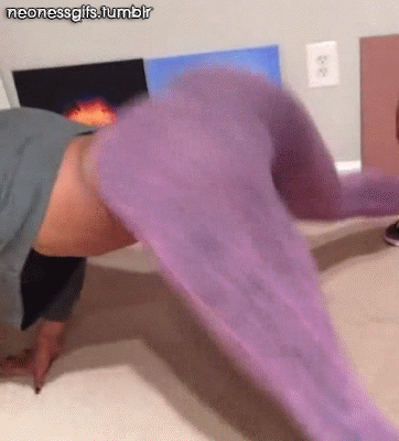 neonessgifs:  Mizz Twerksum 