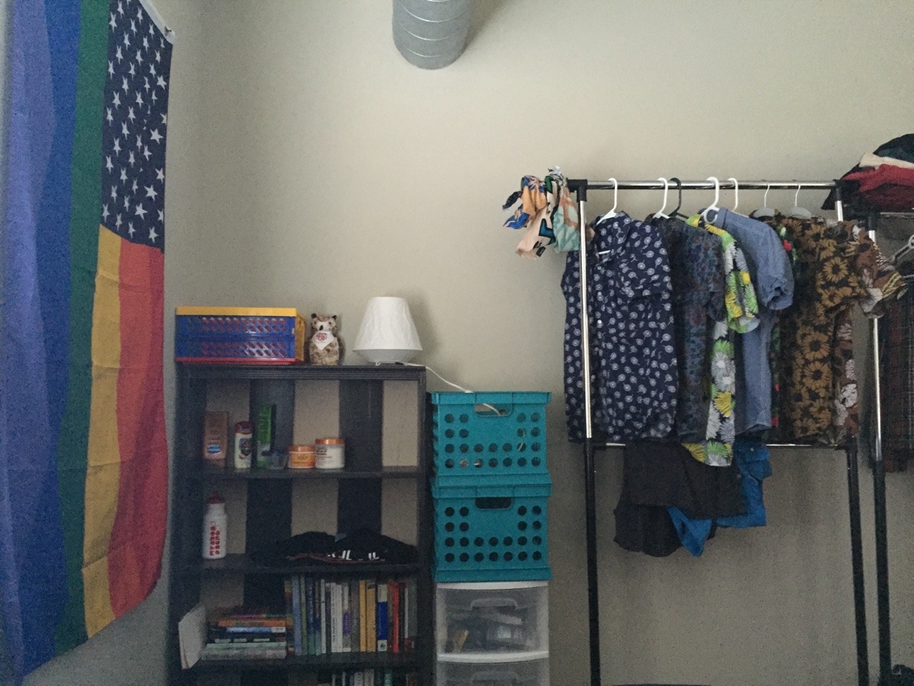 extracocoa:  My room is coming together. Junior year will be lit I think.  Soooo