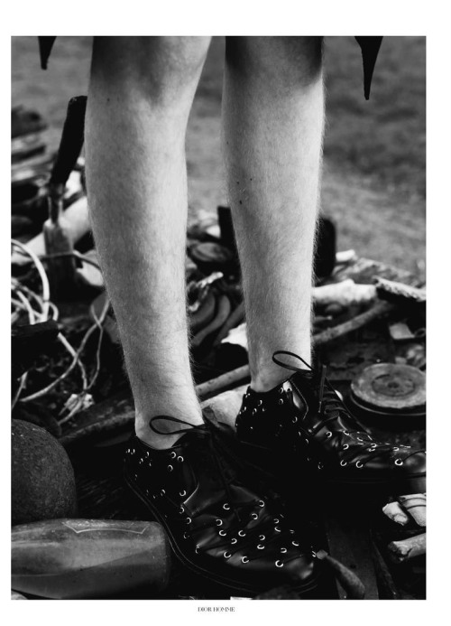 hoderlining:   Herbie Rhodes, Reece Sanders and Theo George photographed by Kwannam Chu and styled byLotta Aspenberg, for the latest issue of IT Post magazine  