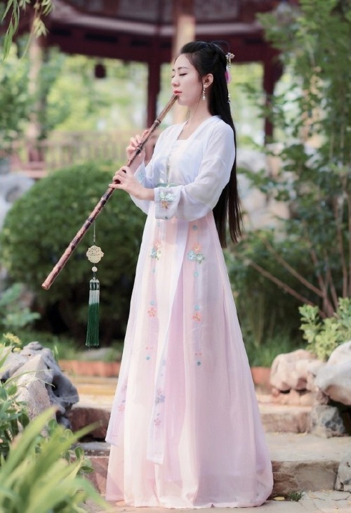 Traditional Chinese Hanfu - Type: Ruqun/襦裙 from 如梦霓裳.