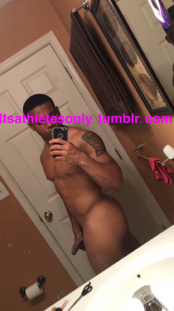 itsathletesonly:  Who has the biggest ass on your football team? Message or ask for