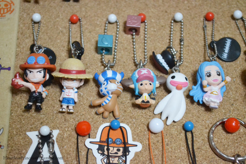 One Piece  Keychains~ i need another board xD