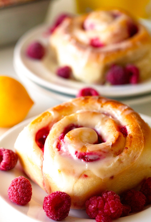 daily-deliciousness:  Raspberry sweet rolls