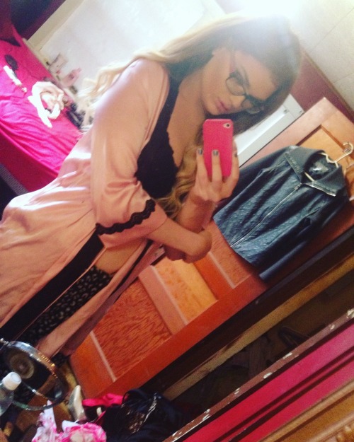 skyxrae:  I’ll be your angel , babe.