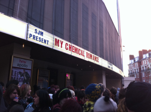 killjoyhistory:My Chemical RomanceMy Chemical Romance performs at the HMV Apollo in London, England 