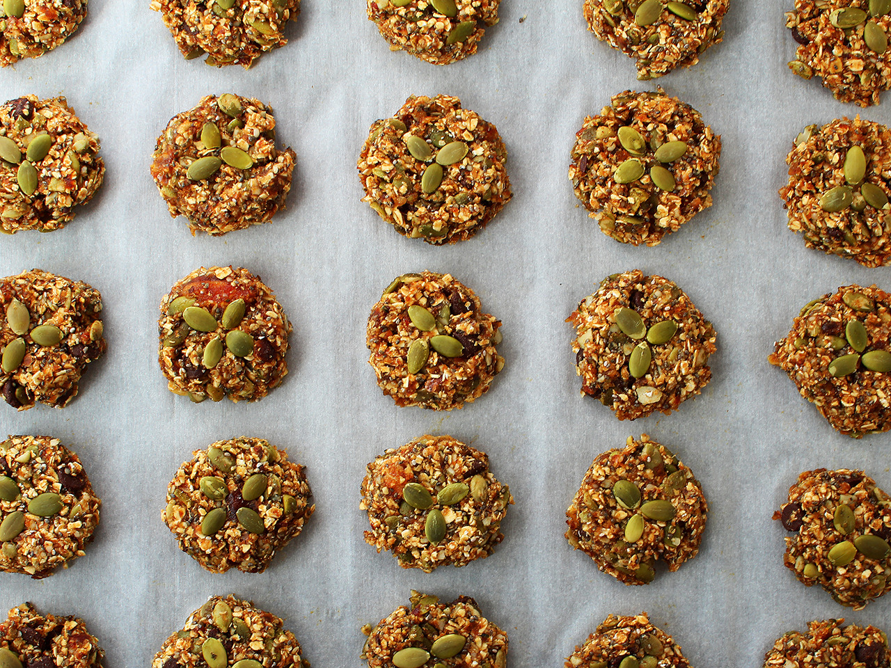 garden-of-vegan: Banana Chocolate Chip Superfood Cookies {gluten-free, soy-free,