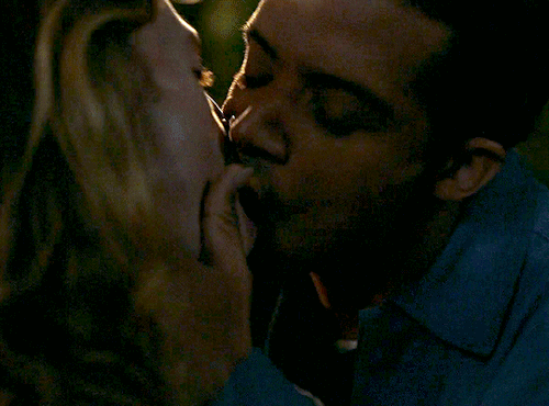 "I Killed Him And He Fuckin' Had It Coming." -Interview With The Vampire S2e3